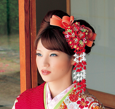 成人式の髪型・髪飾り｜日本中の人気髪飾り700点とヘアスタイル
