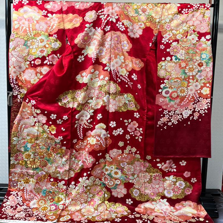 金駒刺繍　瑞雲と御所車