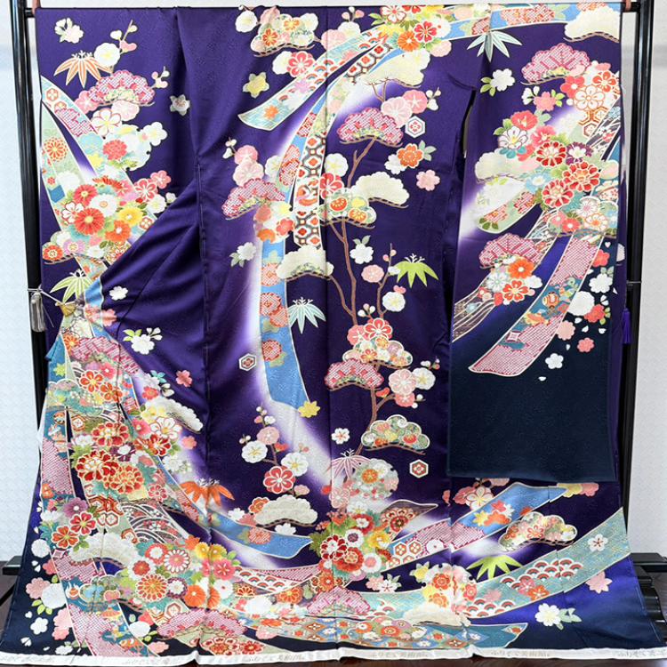 ふりそで美術館　紺紫のしめ文様