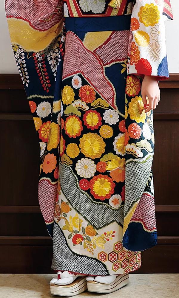 金駒刺繍入り菊花紋の舞い