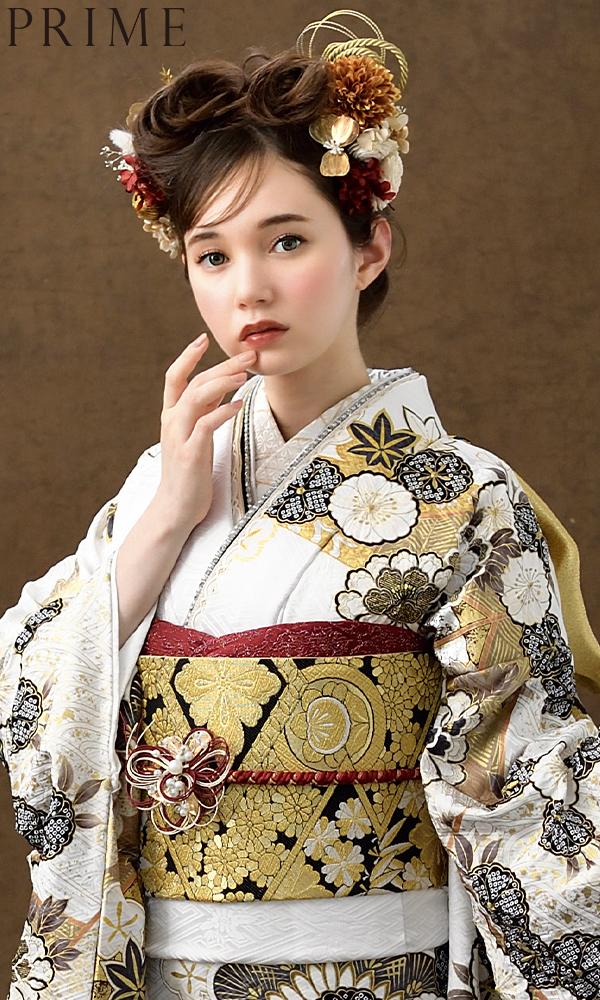 白地金彩と黒松の絞り振袖
