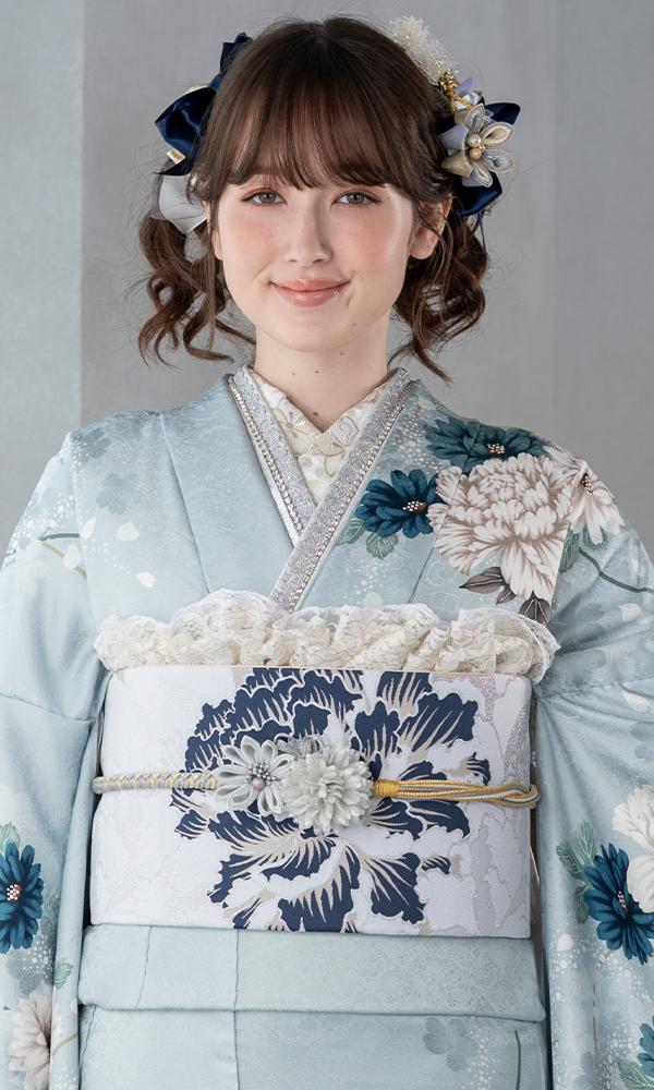 くすみブルー系の牡丹の華