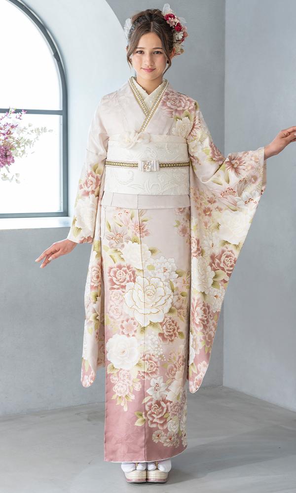 くすみピンクの薔薇と牡丹