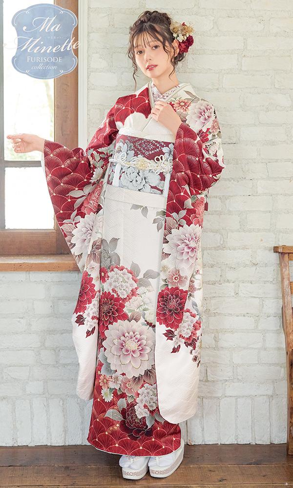 白色振袖に深紅の花文様