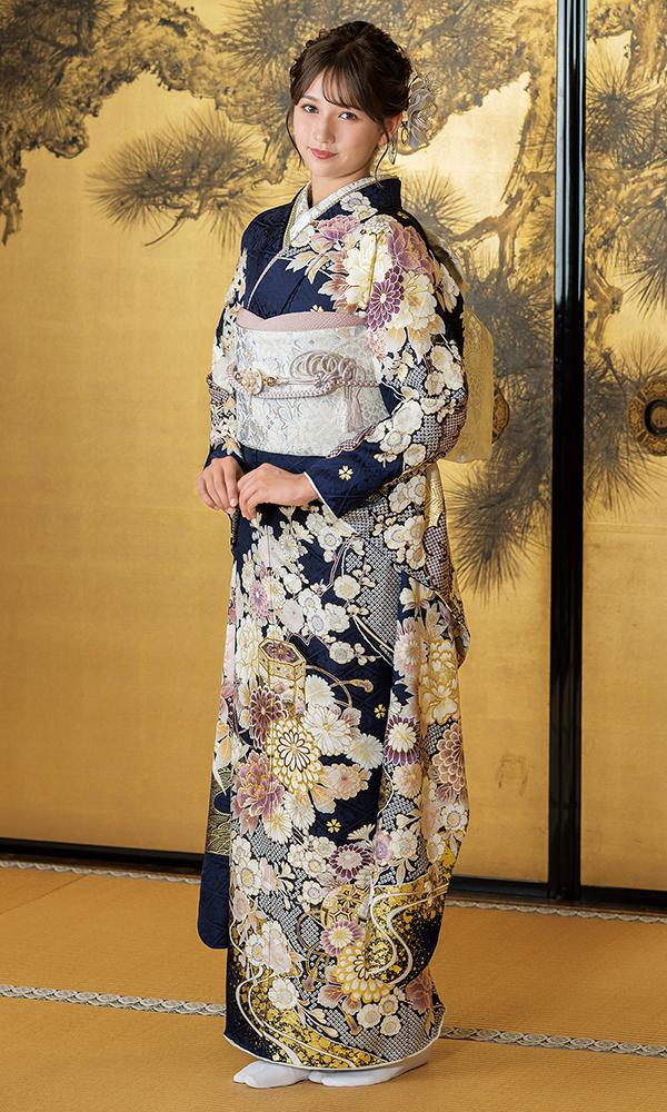 紺地に金彩と貝桶文様