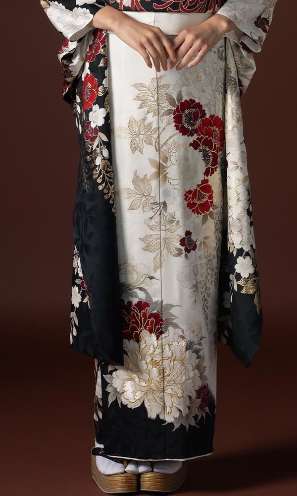 白黒の八重桜と牡丹