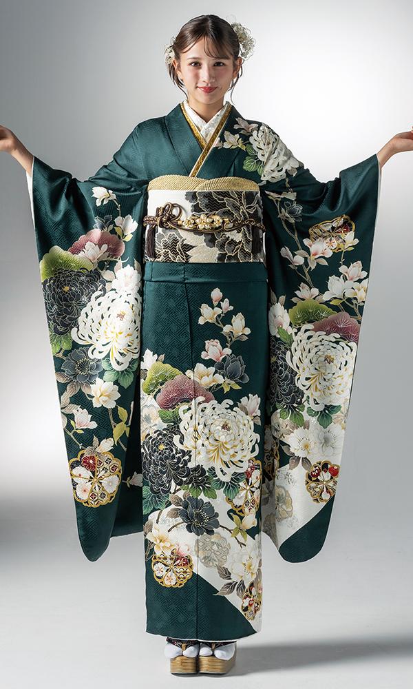 濃い緑に四季の花々