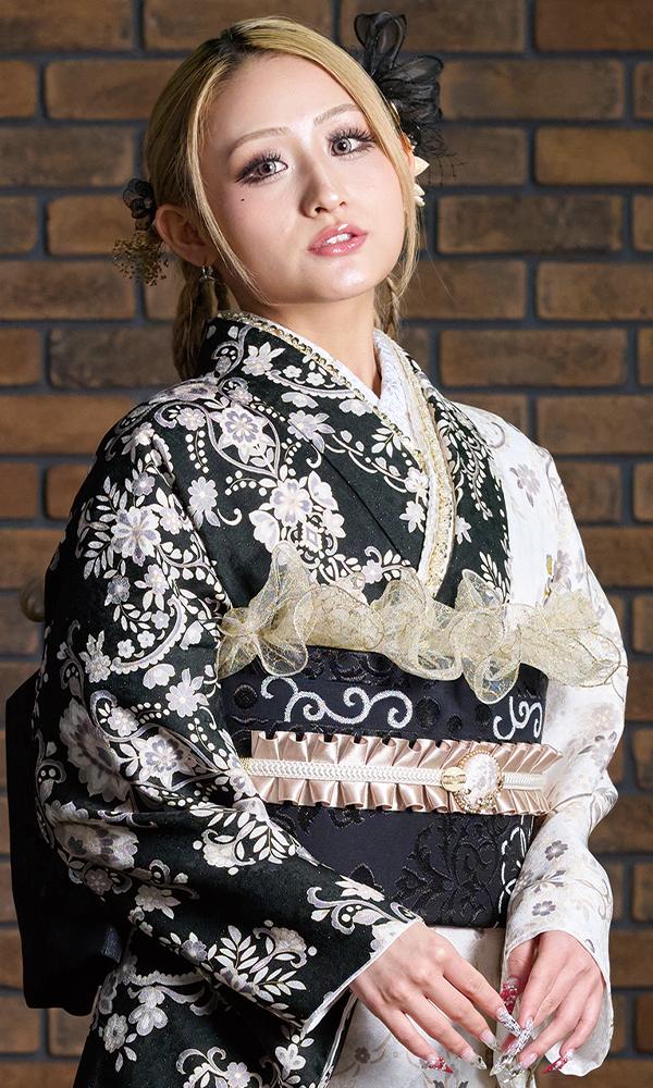 白黒のツートンカラー刺繡