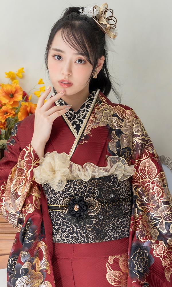 ボルドーレッドの金彩と花々