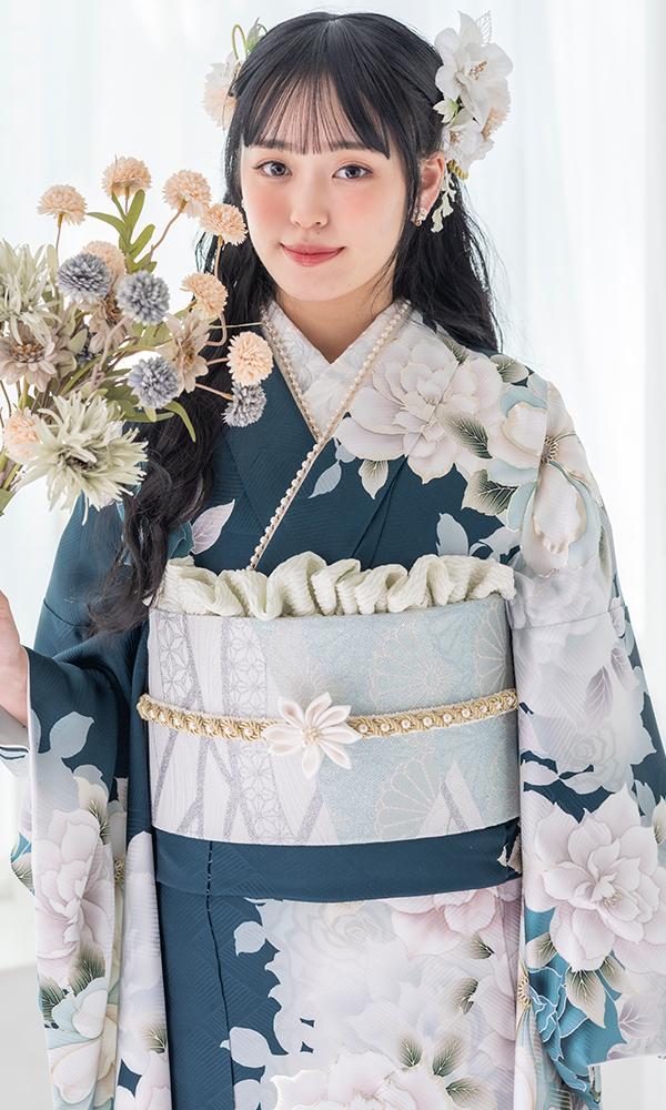 濃いめの青緑に白の花柄