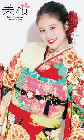 今田美桜振袖の日本の桜/白赤