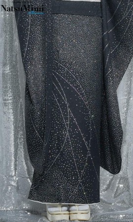 なつみみ 黒キラキラ振袖