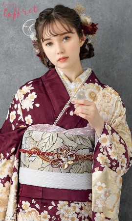 ボルドー振袖に白色と金彩