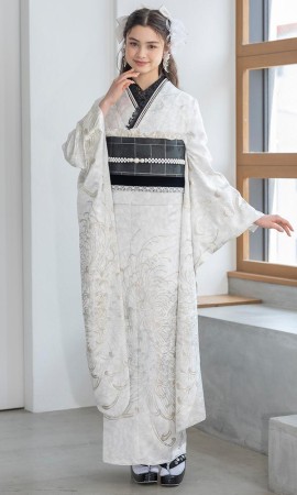 白地に刺繡と銀彩スワロ