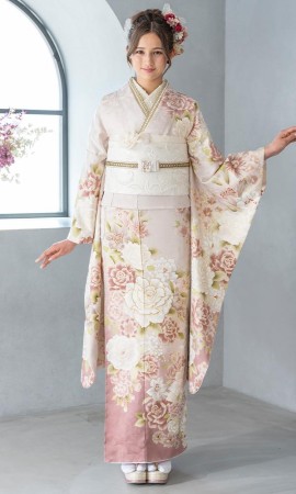 くすみピンクの薔薇と牡丹