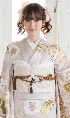 可愛い系くすみピンク振袖