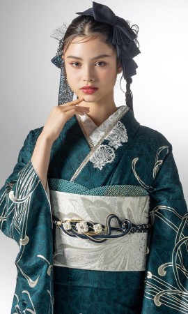 エメラルドグリーンに乱菊