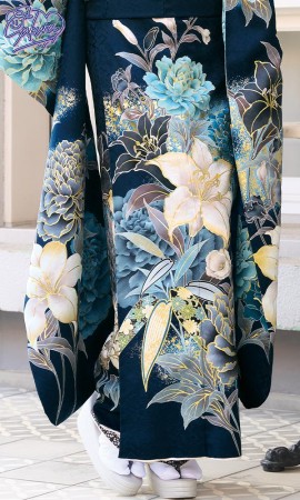 さくら/紺地に百合と牡丹