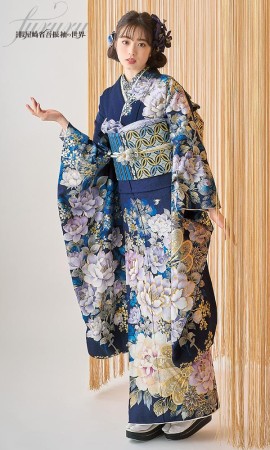假屋崎×紺地に大輪の花々