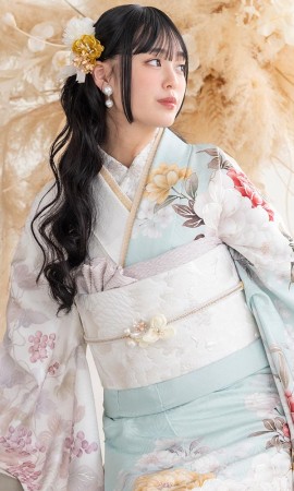 ミント&白に大輪の花々