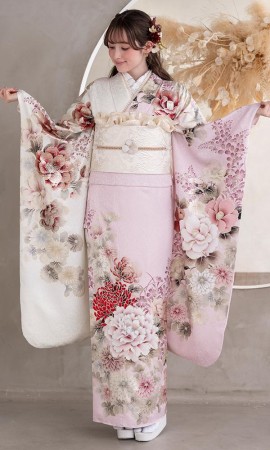 薄ピンクに椿と花尽くし