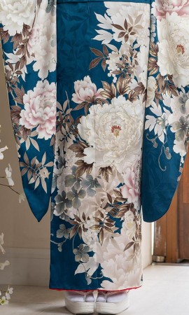 ターコイズブルーに大輪花