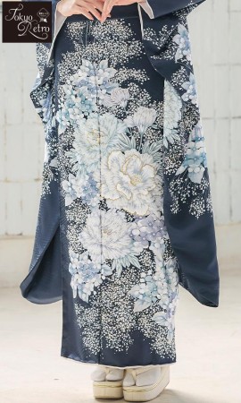 紺地に白の紫陽花と牡丹