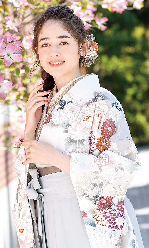 白地に百花繚乱の二尺袖/袴