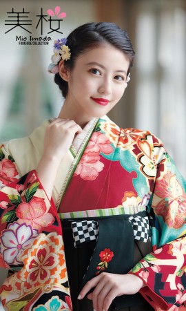 今田美桜着用の2尺袖きもの　白地/赤２