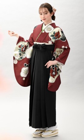 えんじ色に椿と梅＆袴