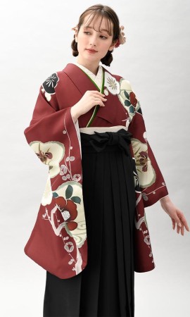 えんじ色に椿と梅＆袴