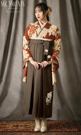 橙色に白の花柄＆袴