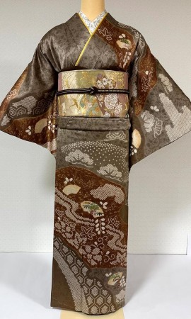 桶染めに搾りと刺繍