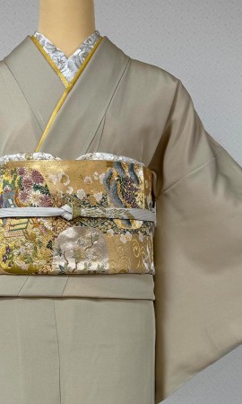 光琳梅 金駒 色留袖