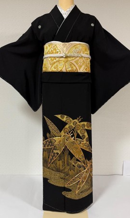 笹文と観世水 黒留袖