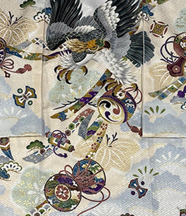 白のぼかし染に鷹/祝着